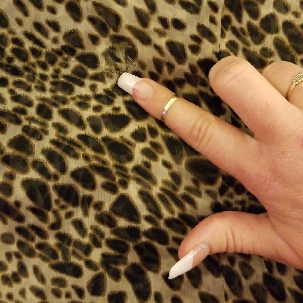 Leopard Print Shirt!! 🦁 - Picture 6 of 8